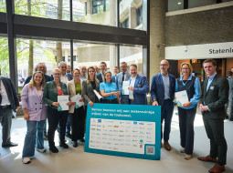 OVERHANDIGING MANIFEST 16 JUNI 2026