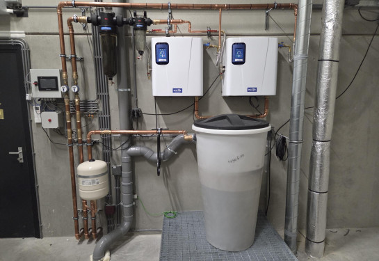 Pompsysteem en filtersysteem voor regenwater 