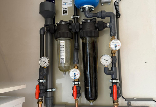 Comfort systeem gemonteerd aan de muur