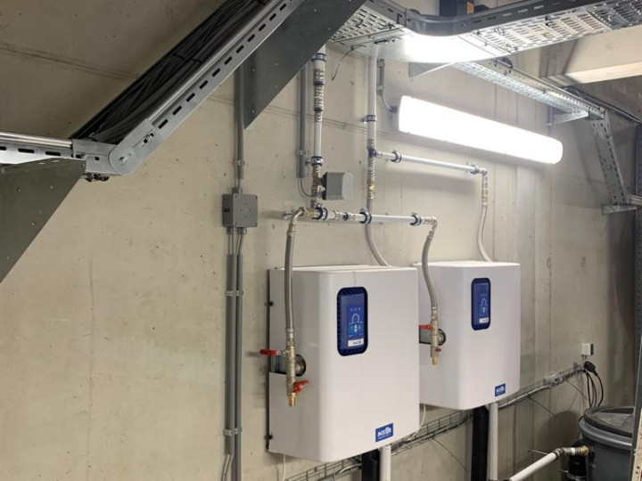 Pompsysteem voor regenwater de Vliet in Leiden