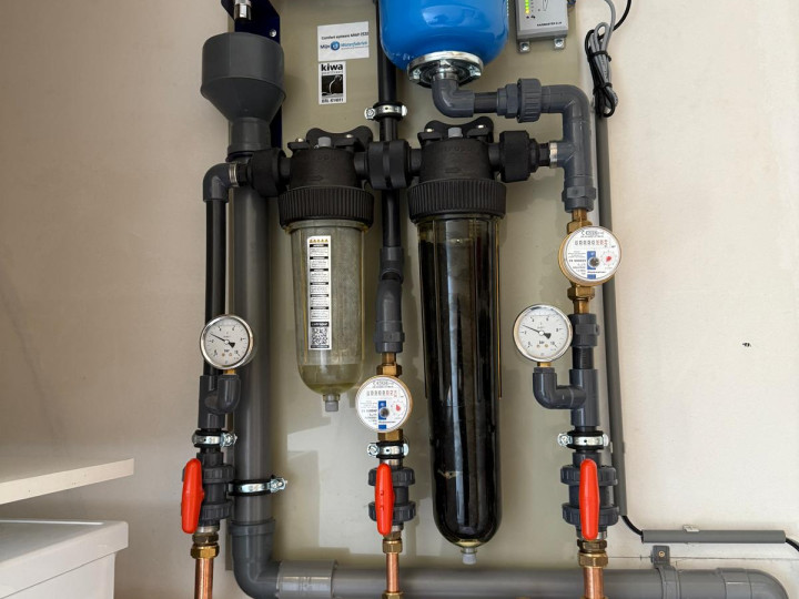 Comfort systeem gemonteerd aan de muur